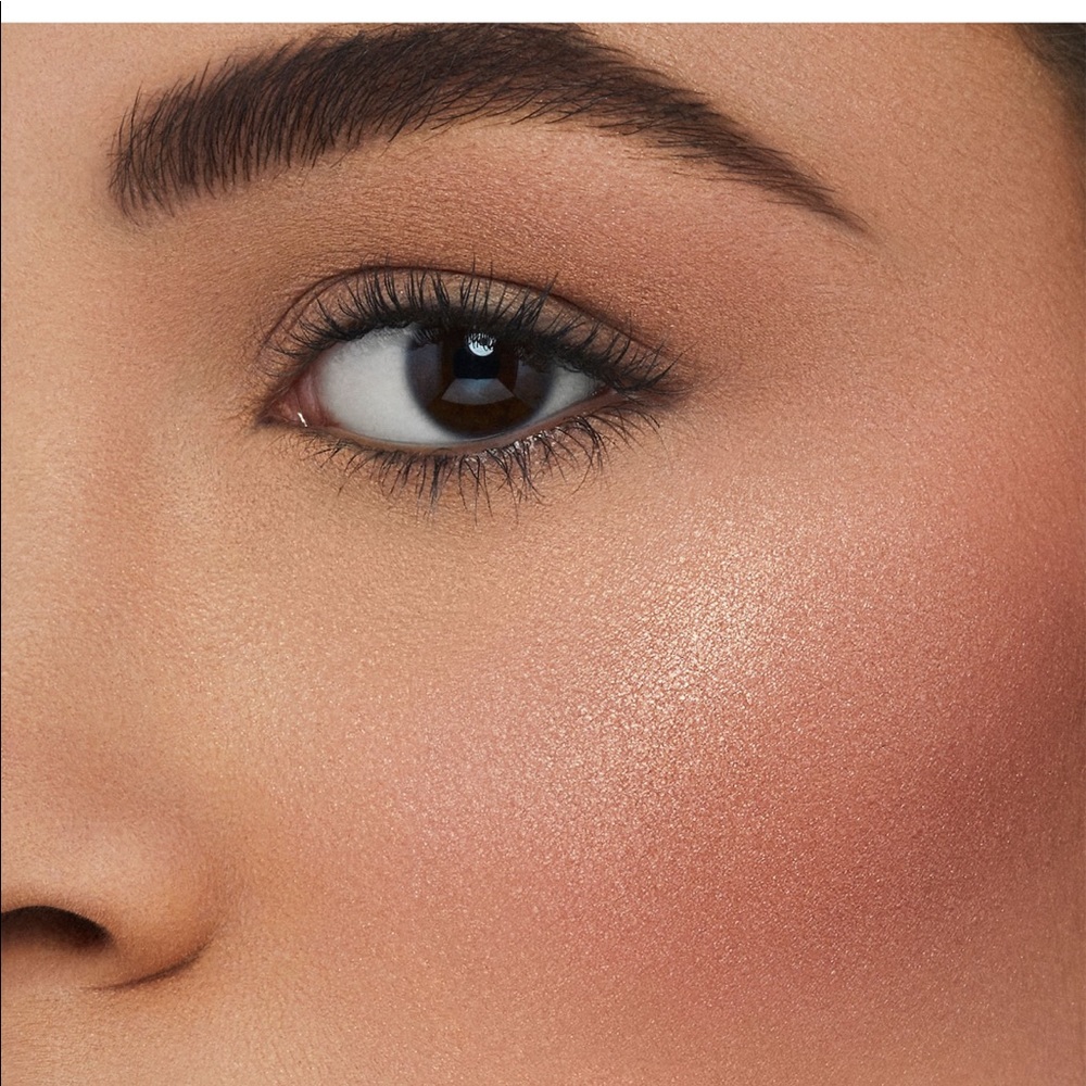 NARS illuminating loose power